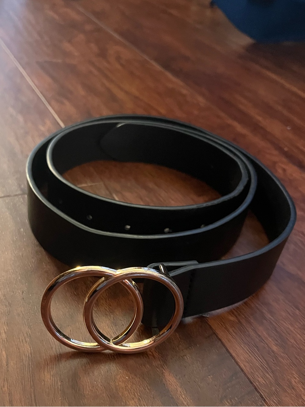 Black Women’s Double-Ring Belt with Gold Buckle